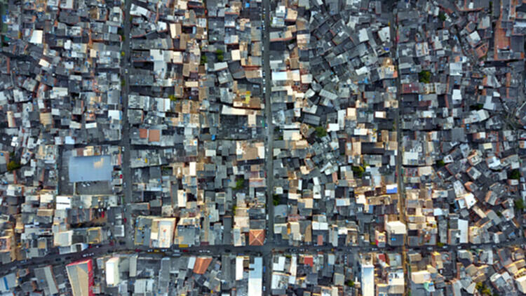 专访 Alejandro Aravena ,探讨渐进式解决方案与零净碳排放混凝土 - 25 的图像 34