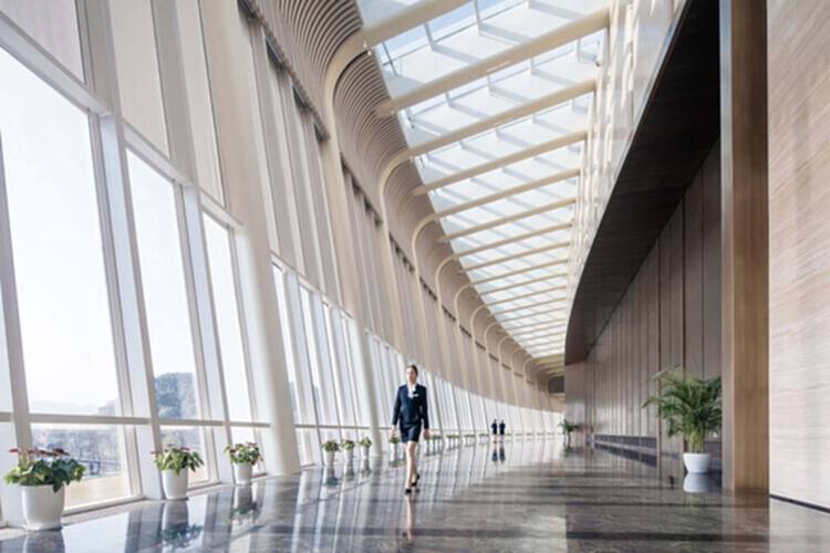 如何利用玻璃天花板改善内外环境？ - 2 的图像 15