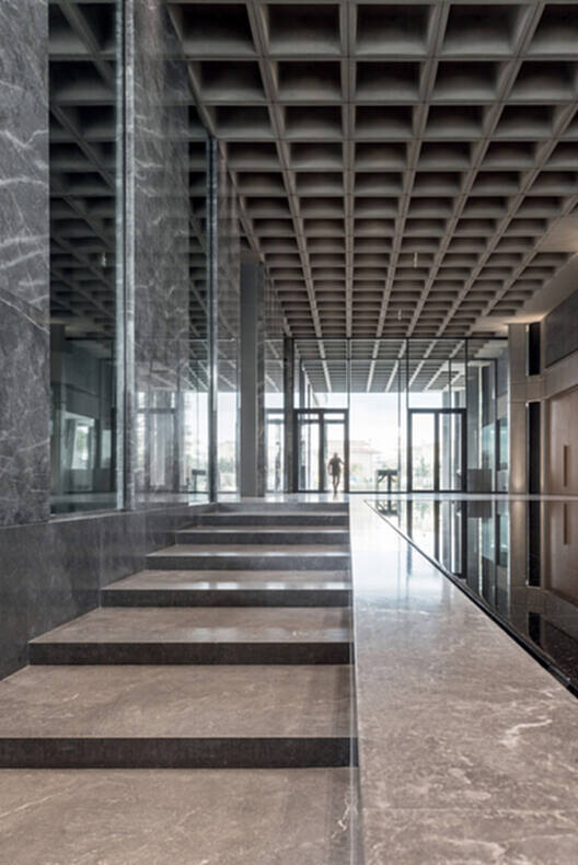 什么是华夫格天花板？ 47 种在网格下生活的室内设计 - 25 的图像 96